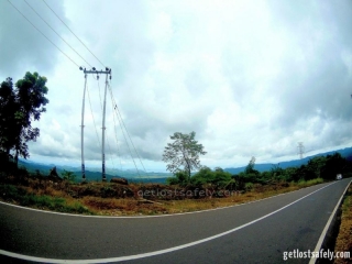 Pemandangan di depan warung