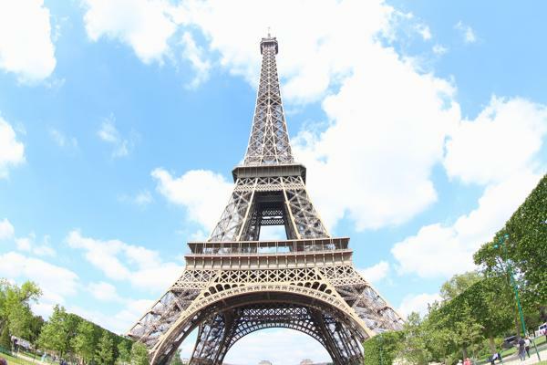 Menara Eiffel Paris, Tempat Paling Romantis di Dunia?