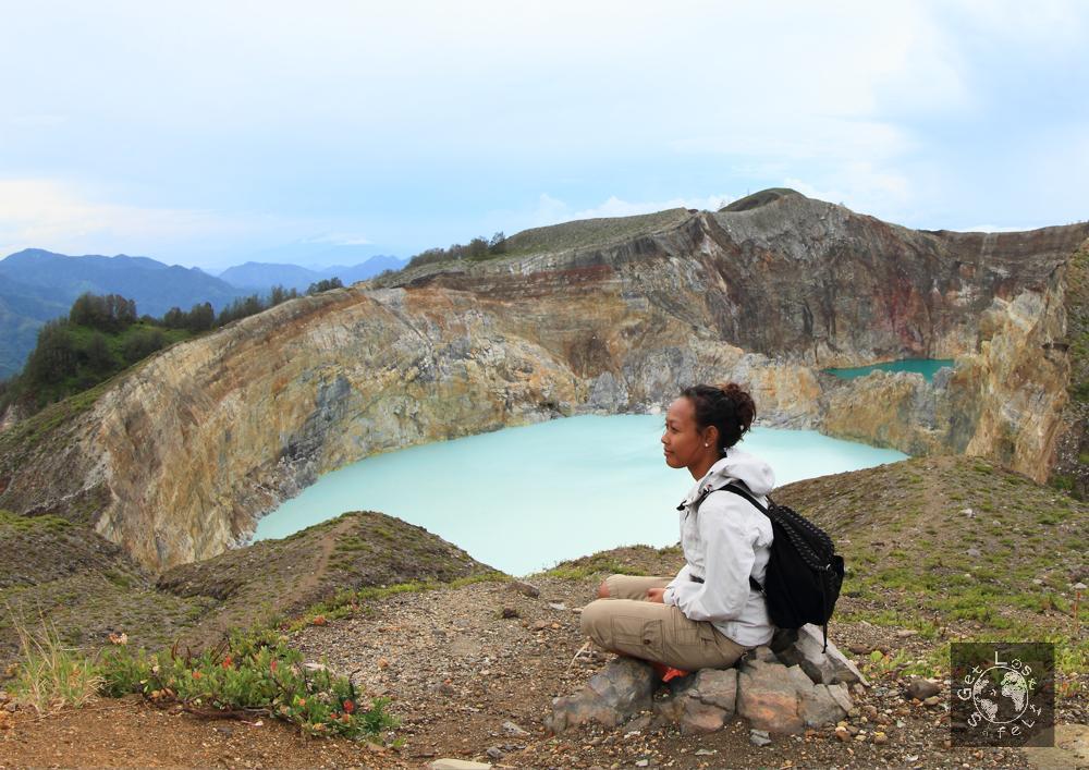 Nyante pinggir tebing danau