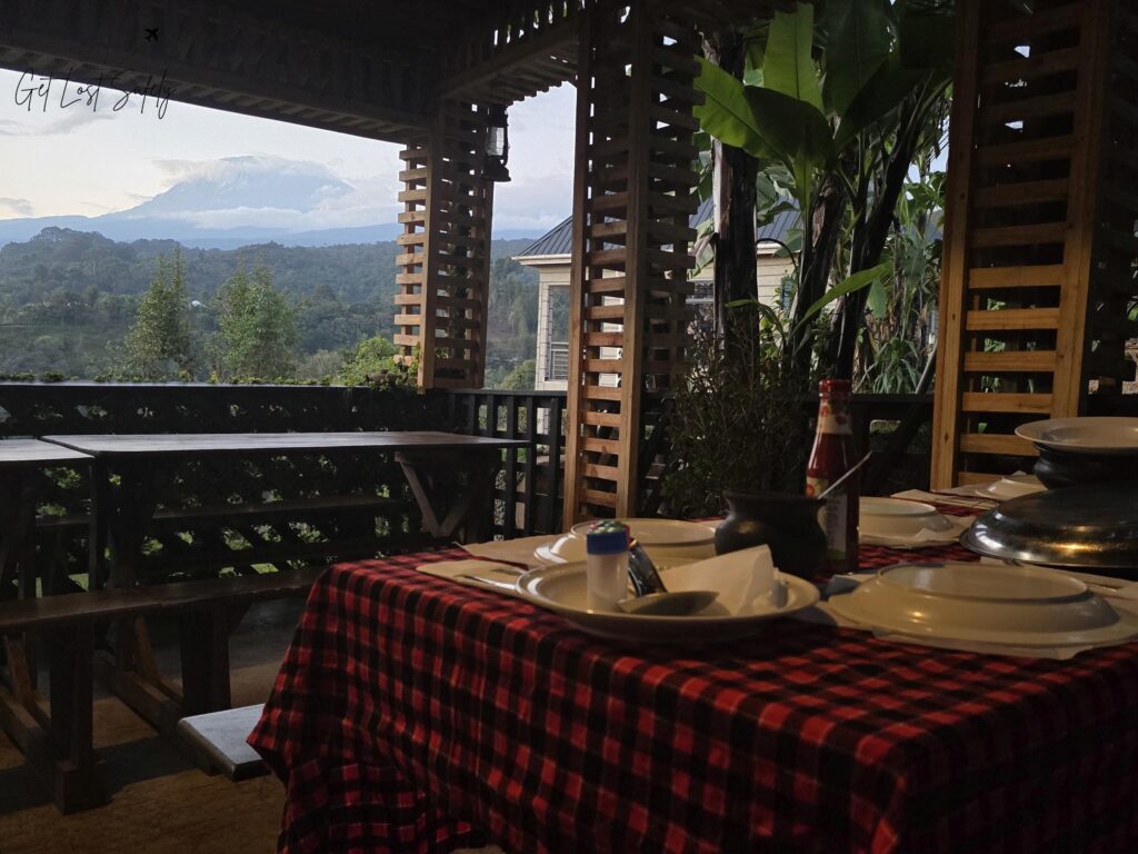Ruang makan dan Kilimanjaro